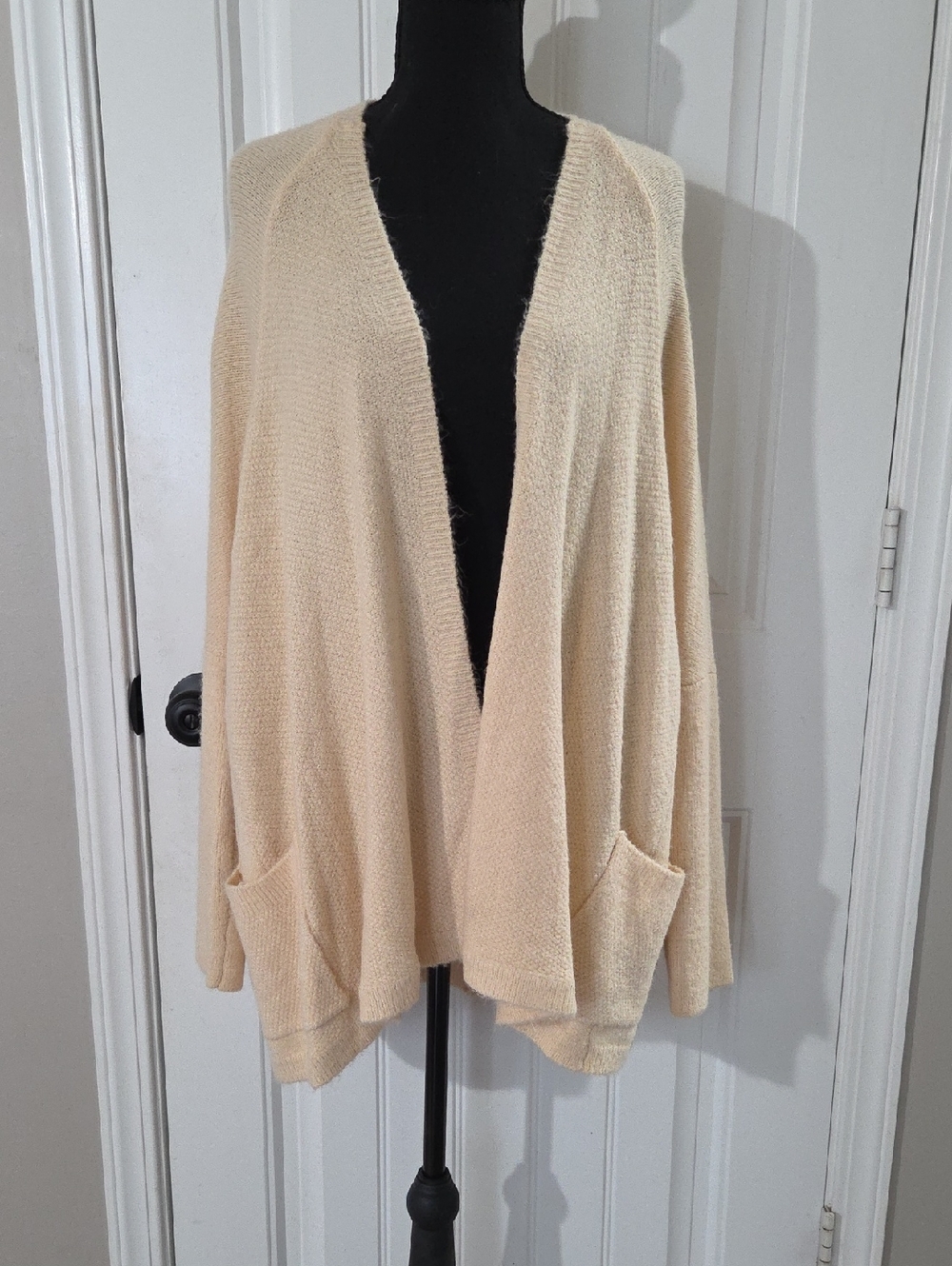 Jules & Leopold Open-Front Cream Knit Cardigan